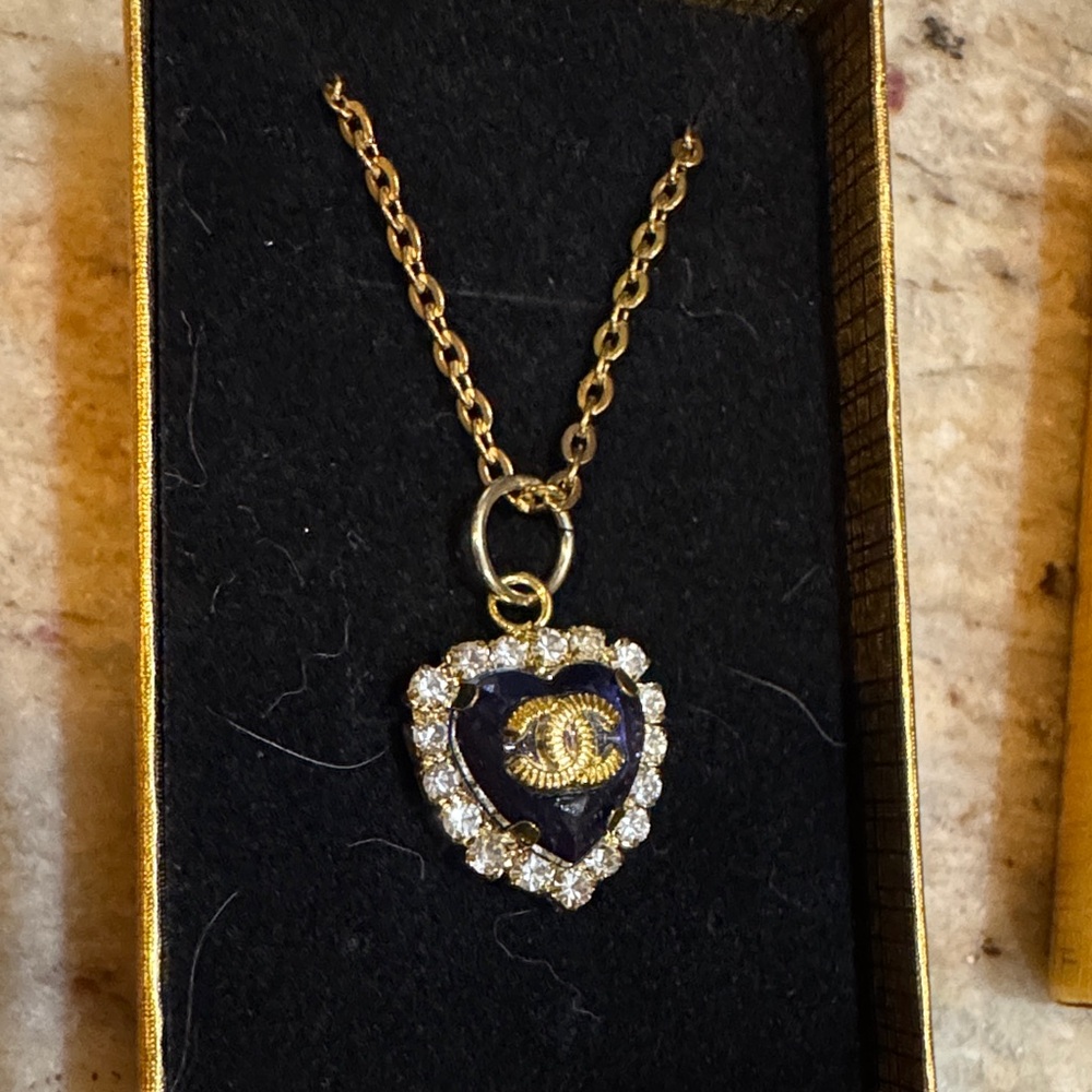 CHANEL Gold and Black Heart Pendant Necklace